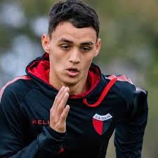 Colon🇦🇴 El delantero Danilo Gómez, la novedad en la lista de viajeros  para el partido en el Gasómetro https://deporfe.com/el-delantero- danilo-gomez -la-novedad-en-la-lista-de-viajeros-para-el-partido-en-el-gasometro/