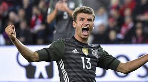 Deutschlands spielertrainer thomas müller droht gegen ungarn die zuschauerrolle. Thomas Muller Schiesst Wieder Tore Fur Dfb Team Bei Wm Quali