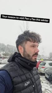 Ever fancied climbing a multi-pitch in Italy? Watch as Rab Athlete Hay...