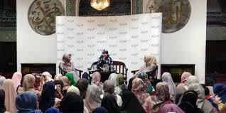 Lalu, bagaimana hukum wanita yang sedang haid yang masuk ke dalam masjid untuk menghadiri kajian ? 6 Alasan Wanita Haid Boleh Ikut Kajian Di Masjid Inilahkoran Com