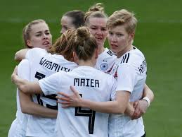 Aus wikipedia, der freien enzyklopädie. Frauen Freundschaft News Dfb Frauen Bleiben Auf Platz Zwei Der Weltrangliste