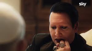 Avreste mai pensato di vedere Marilyn Manson vicino ad un Papa? , E non  sapete ancora chi vi aspetta domani 😉, #TheNewPope