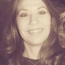 Elizabeth Rapp's Instagram, Twitter & Facebook