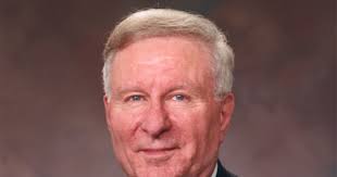 Élder L. Lionel Kendrick, Autoridade Geral emérita, falece aos 90 anos