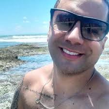 Emerson Araujo Rodrigues (@emersonrodrigues1989)