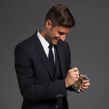 Beccato in mutande dopo una notte. Top 15 Giroud Facts Childhood Net Worth Car Wife Lifestyle Career Etc