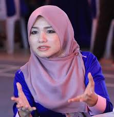 Ketuanya, zahida zarik khan berkata lebih malang lagi jika ramai akan berdepan kehilangan pekerjaan apabila bantuan subsidi. Kos Hantar Anak Ke Pusat Jagaan Membebankan Puteri Umno Mohon Perhatian Kerajaan