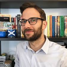 Insetti da mangiare, l'Europa dà l'ok al consumo del grillo come alimento