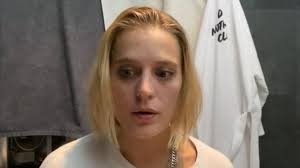 Humoriste, entrepeneuse…: mais qui est Marie Papillon, la petite-amie  d'Angèle?