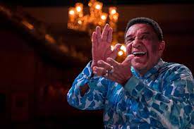 Ele estava internado desde 17 de março na uti (unidade de terapia intensiva) do hospital casa são bernardo, na barra de tijuca, no rio de janeiro. Morre Aos 84 Anos O Cantor Agnaldo Timoteo Vitima Da Covid 19