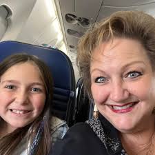 What are some affordable baby shower cake options for 60 people?