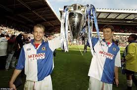Het uefa champions league seizoen van 1995/96 is het 41ste seizoen van het belangrijkste europese voetbaltoernooi en het vierde seizoen na invoering van de champions league. Blackburn Rovers Title Winning Side Including Alan Shearer And Tim Sherwood Reunite 20 Years After Premier League Triumph Daily Mail Online