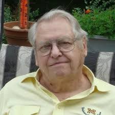 Robert Kiple's Instagram, Twitter & Facebook