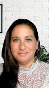 Karen Bahn's Instagram, Twitter & Facebook