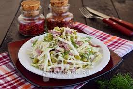 салат из свежей капусты с зеленым горошком и колбасой Salat S Kapustoj Goroshkom I Kolbasoj Recept S Foto Poshagovo