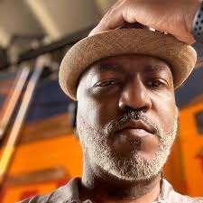 What a moment! It's a Western Standoff at high noon between Bandido and  Bryan Keith!!! 🤠