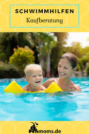 Eine Schwimmhilfe Gibt Es Fur Kinder Und Kleinkinder Die Schwimmhilfe Hilft Den Kindern Beim Schwimmen Lernen Schwimmen Babyschwimmen Baby Planschbecken