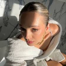 Ashley Corbo (ashleyccorbo)