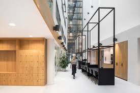 Wij bestuderen al 200 jaar het leven op aarde. Naturalis Biodiversity Center Offices Leiden Office Snapshots