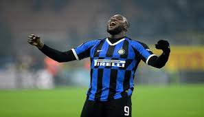 Romelu menama lukaku bolingoli is a belgian professional footballer who plays as a striker for serie a club inter milan and the belgium nati. Ù„ÙˆÙƒØ§ÙƒÙˆ ÙŠÙƒØ´Ù Ø³Ø± ØªØ¬Ø§Ù‡Ù„Ù‡ Ø¹Ø±Ø¶ ÙŠÙˆÙÙ†ØªÙˆØ³