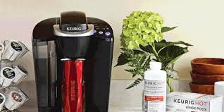 White vinegar is a good option if you're worried about germs and yeast, but delicious homemade coffee starts with a clean coffee maker. How To Clean A Keurig Coffee Maker With Vinegar 2018 Ways To Descale Your Keurig Naturally