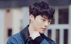 Im jin ah's little house. Jang Ki Yong S Post Playing With A Pet Dog In Kill It Makes It Runny Korean Celeb Gossip