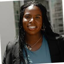 Satara Murray's Instagram, Twitter & Facebook