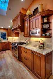 Would Love To See Pictures Of Wood Kitchens Not Painted If Anyone Has Mixed Ch Cherry Cabinets Kitchen Kitchen Cabinets And Backsplash Maple Kitchen Cabinets