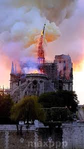 Incendie De Notre Dame Vacation France Paris France Tour Eiffel