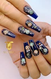 Gift ideas in nail art equipment. Pretty Festive Nail Colours Designs 2020 Navy Blue Christmassy Nails