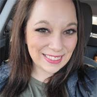 Tara Dechellis's Instagram, Twitter & Facebook