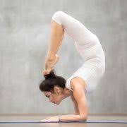 Perform these asanas to increase strength build trust and endurance by performing these simple acro yoga poses for complete health and wellness updated at: 10 Beginner Acroyoga Poses Yoga Practice