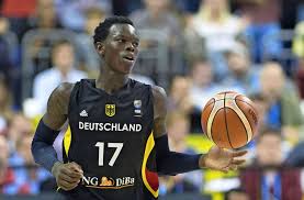 Jun 06, 2021 · dennis schröder has no 'bad feelings' for the los angeles lakers, after they included him in trade talks for kyle lowry at the trade deadline on march. Vor Der Basketball Wm Dennis Schroder Der Star Mit Dem Schuh Tick Sport Stuttgarter Nachrichten