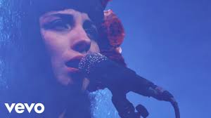 Riesige auswahl an cds, vinyl und mp3s. Mon Laferte Tu Falta De Querer En Vivo Youtube