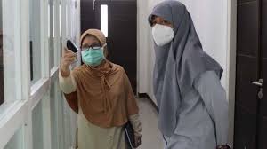 Dprd Surabaya Apresiasi Langkah Masif Swab Test Guru Reni Astuti Virus Corona Bukan Aib Surya