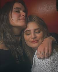 Julia Gallimore's Instagram, Twitter & Facebook