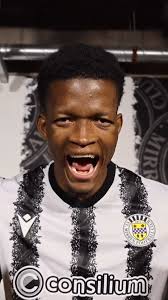 Corinthian-Casuals legends, Joel Thompson and Leroy Griffiths look ahead to  today's celebration game against Fiel Pelo Mundo 🩷🤎