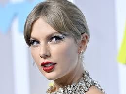 Taylor Swift Is Bringing 'All Too Well,' and Oscar Hopes, to the Toronto  International Film Festival