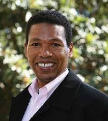 Carmel Martin's Instagram, Twitter & Facebook