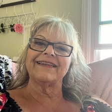 If you're a woman with curly hair and you drive a light blue Subaru  forester (lots of stickers and EV I think) with a plate that starts with  JEX, your brake lights