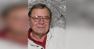 Tina Nowakowski's Instagram, Twitter & Facebook