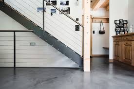 Entree Sol En Beton Cire Entrance Polishedconcrete Betoncire Entree Maison Suisse Swiss