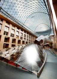 Kan worden gebruikt als salontafel. Dz Bank Berlin Architekturobjekte Heinze De