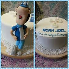 Mit einem ganz einfachen trick bekommt der kuchen die hübsche schmetterlingsform. Kommunion Torte Mit Erwin Dem Schalke Maskottchen Schalke Torte Kommunion Torte Motivtorten