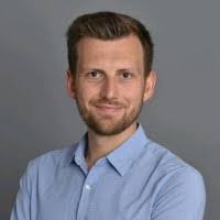 Lola Aries's Instagram, Twitter & Facebook