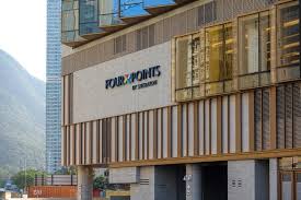香港東涌世茂喜來登酒店位於香港，設有屋頂燒烤餐廳、室外游泳池、酒吧、花園和兒童俱樂部，提供禮賓服務，並可使用免費 wifi，為 5 星級飯店。住宿還設有 24 小時接待櫃台，並提供客房服務及外幣兌換服務。. æ‹æœºæŽ§é¦–é€‰ é¦™æ¸¯ä¸œæ¶Œä¸–èŒ‚å–œæ¥ç™»é…'åº— ä¸œæ¶Œç¦æœ‹æ–°ç…§ ä¸‡è±ªæ—…äº«å®¶ é£žå®¢ç½'