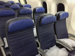 I didn't talk to any of them, but most were casually dressed and i assume they were going to houston to visit family for the. United Airlines Dreamliner Economy Class Paris To San Francisco
