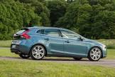 VOLVO-V40
