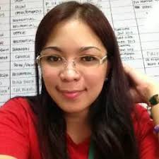 Ella Navarro (@ellahtnavarro)