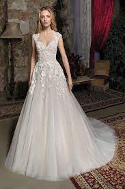 Maybe you would like to learn more about one of these? Brautmode Cosmobella Brautkleid 7930 Anna Moda